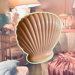 Vintage 80s new wave coral blush pink standing seashell vase